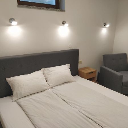 Apartmaji Maln ドレーニスケ・トプリーツェ エクステリア 写真