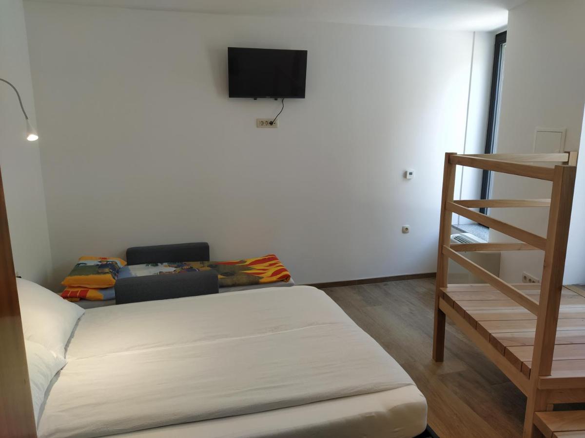 Apartmaji Maln ドレーニスケ・トプリーツェ エクステリア 写真